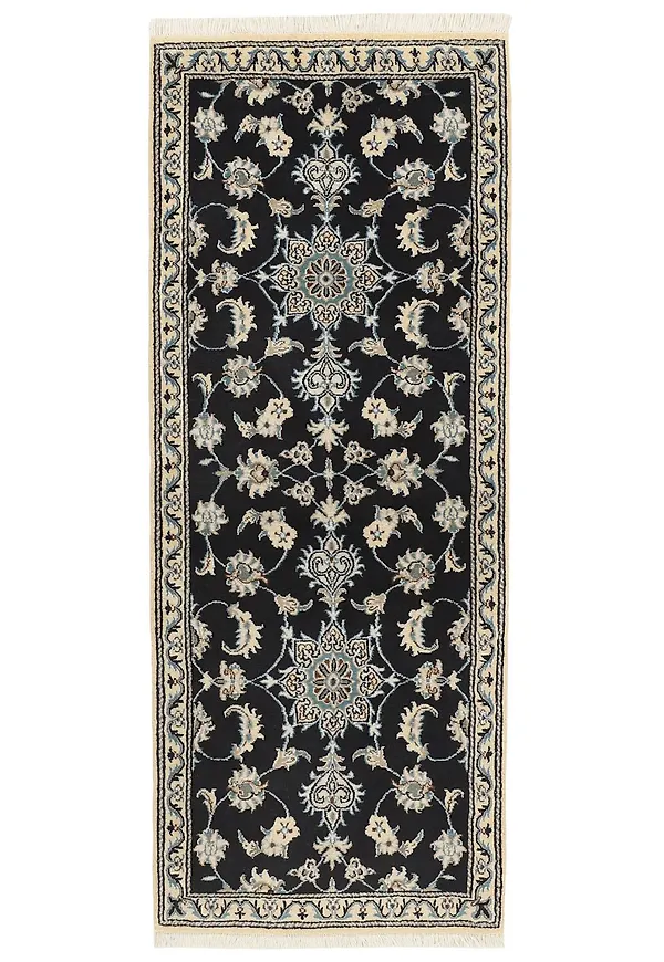 Exklusiv vit möbel i ull från Rezas.