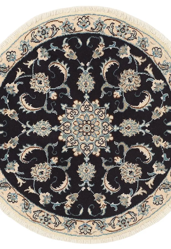 Stilriktig matta i ull från Rezas.