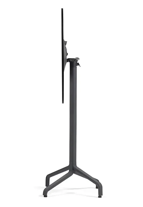 Otroligt snygg barbord i aluminium från Nardi.