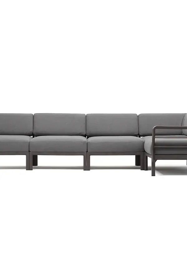 Mysig Soffa som passar bra vid många olika tillfällen.