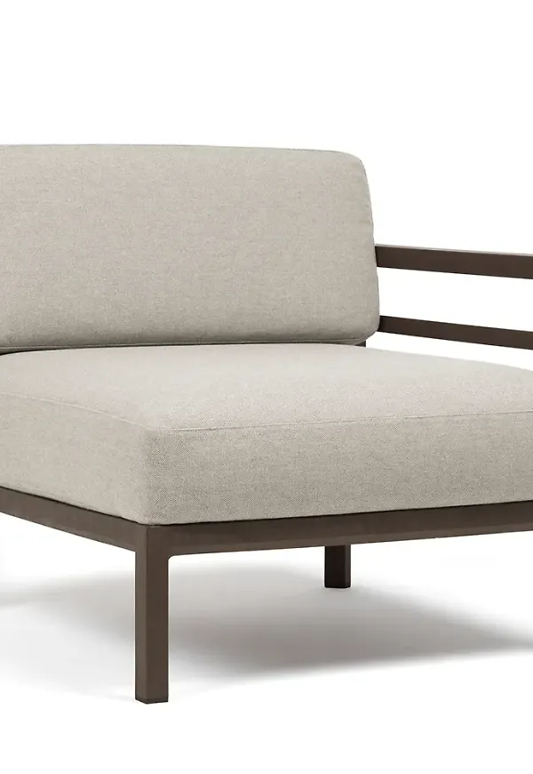 Elegant Soffa som passar bra vid många olika tillfällen.