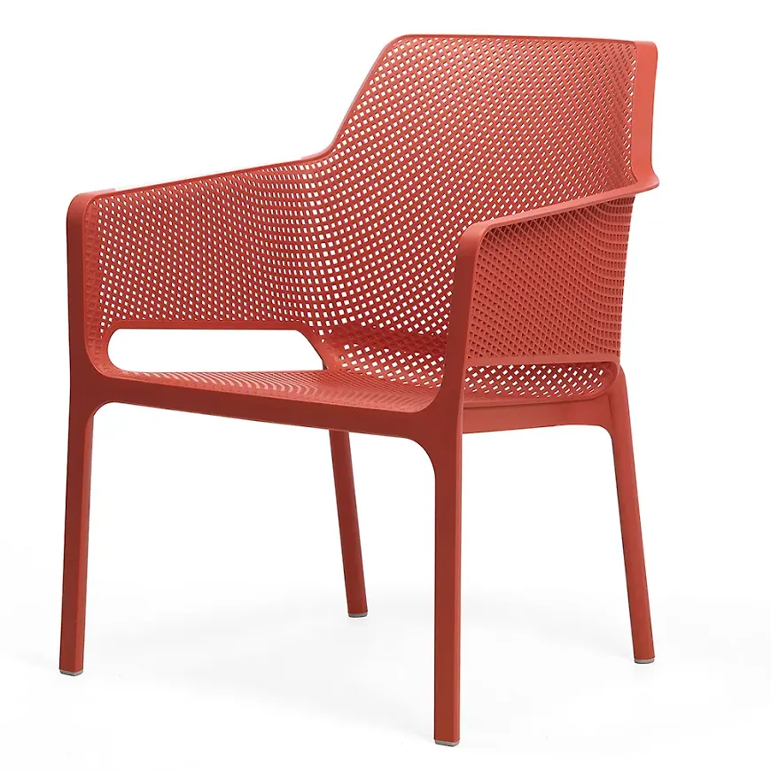 Elegant fåtölj 2025 från Nardi.