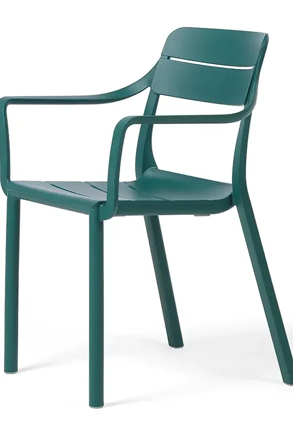 Komfortabel karmstol 2026 från Nardi.