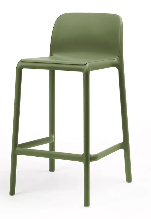 Snygg Stol som passar bra vid många olika tillfällen.