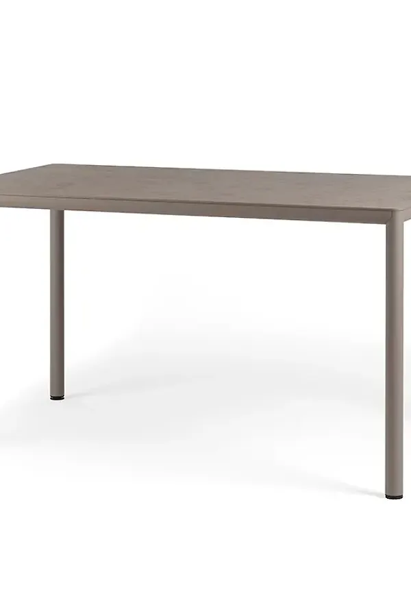 Stilren matbord 2026 från Nardi.