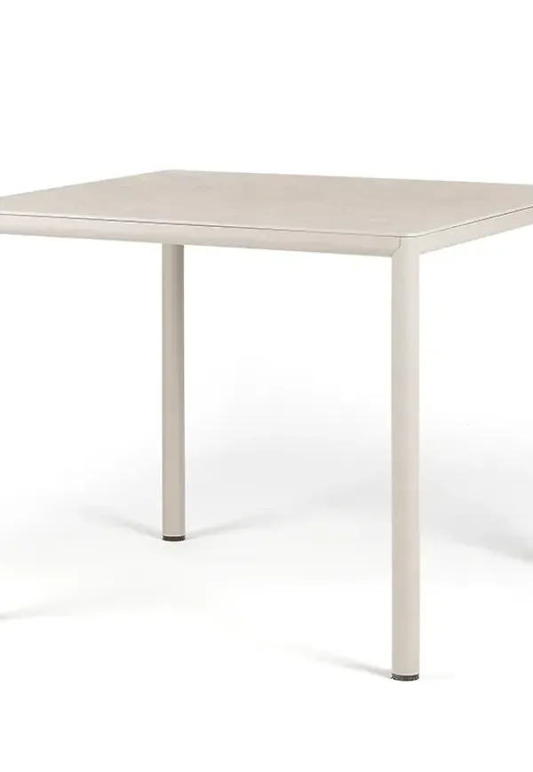 Moderiktig matbord 2026 från Nardi.