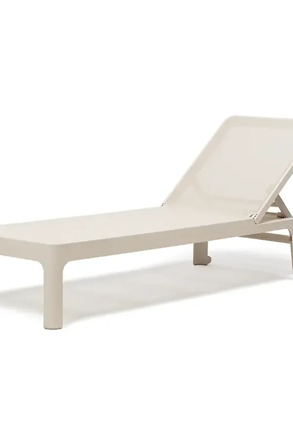 Ikonisk solsäng 2026 från Nardi.