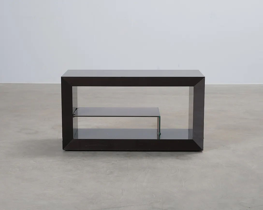 Svart Natuzzi-bänk i jättesnygg modell.