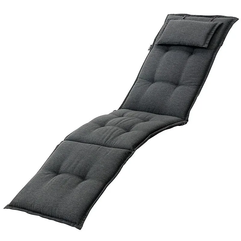 Fantastiskt snygg Stol som passar bra vid många olika tillfällen.