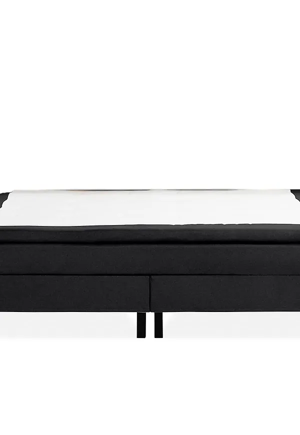 Söt svart säng 2025 från No brand.