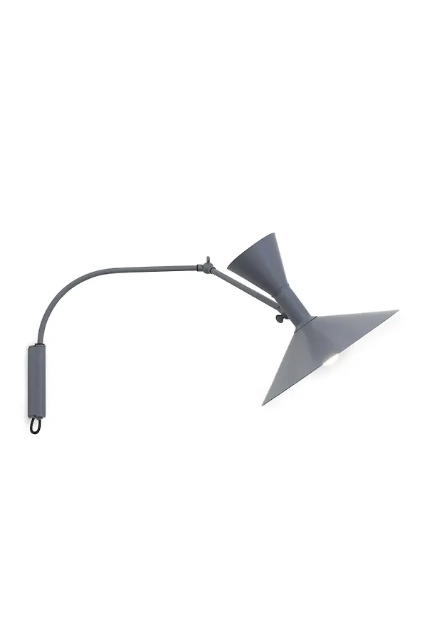 Riktigt trendig sänglampa i aluminium från Nemo Lighting.