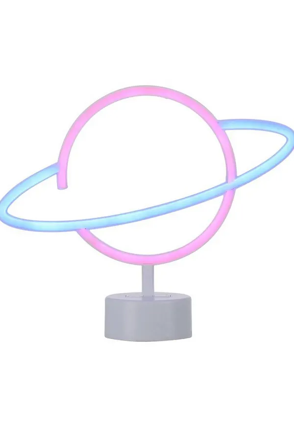 Trendig Lampa som passar bra vid många olika tillfällen.