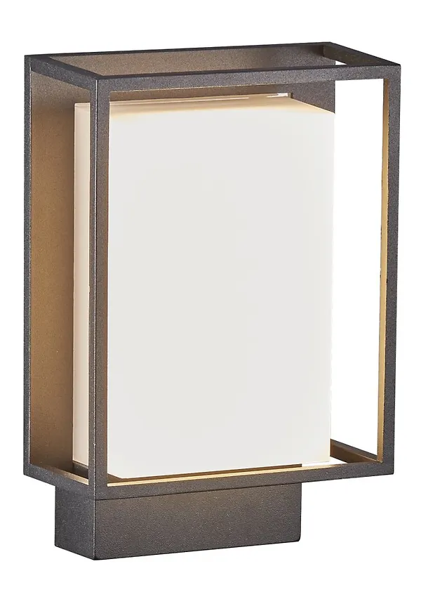 Vägglampa som passar perfekt till sommaren 2025!