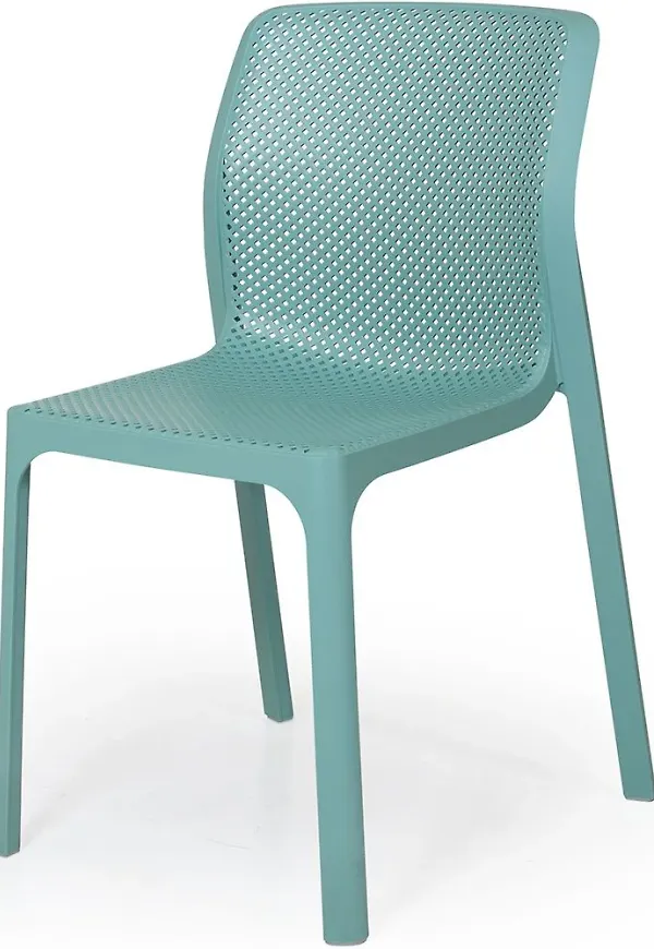 Grön Brafab-matstol i klassisk modell.