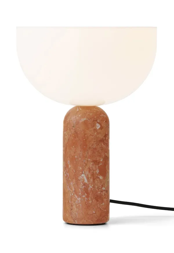 Jättefin bordslampa 2026 från New Works.