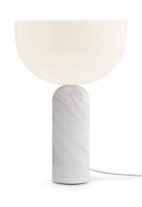 Klassisk bordslampa i vitt från New Works.