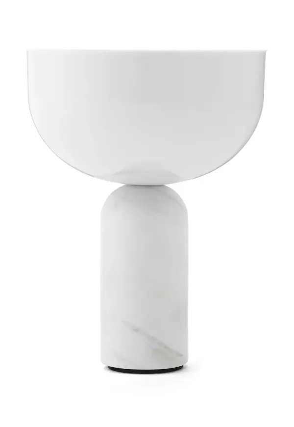 Söt vit bordslampa 2025 från New Works.