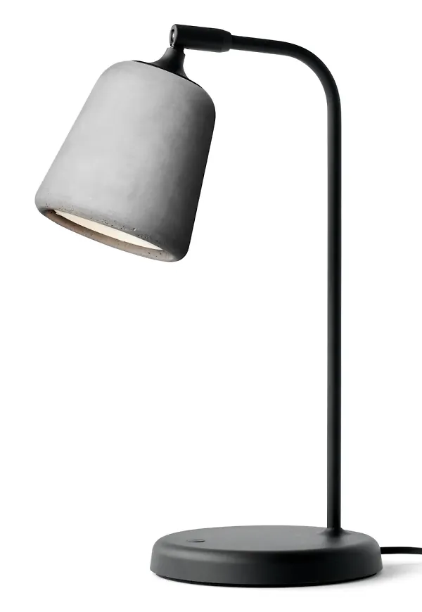 Smickrande bordslampa 2025 från New Works.