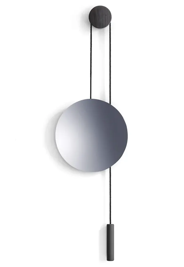 Brun New Works-spegel i jättefin modell.