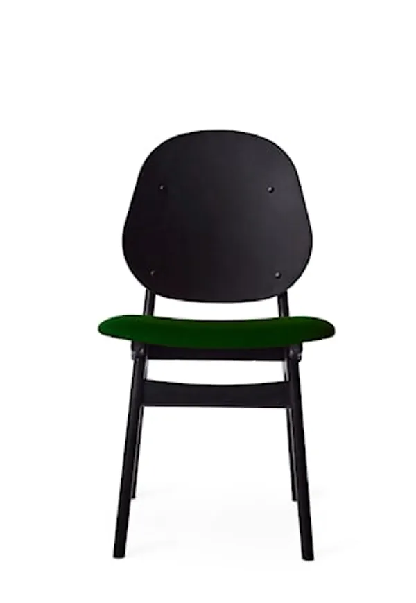 Vacker stol 2025 från Warm Nordic.