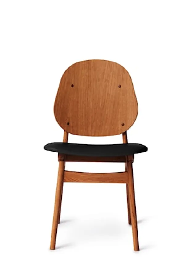 Riktigt trendig warm nordic stol i brun färg gjord i ek.