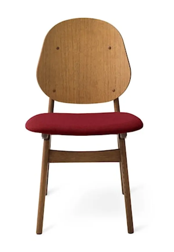 Riktigt snygg stol i rött från Warm Nordic.