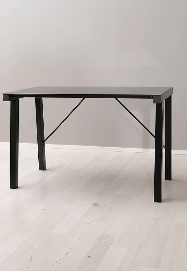 Klassisk arbetsbord 2025 från No brand.