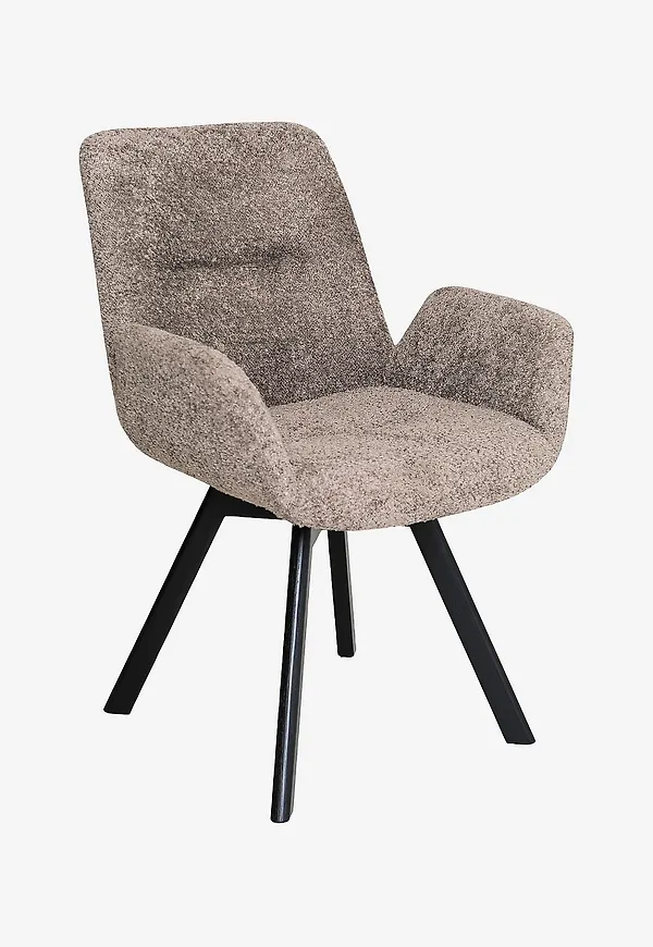 Mysig brun stol 2025 från Nordic Furniture Group.