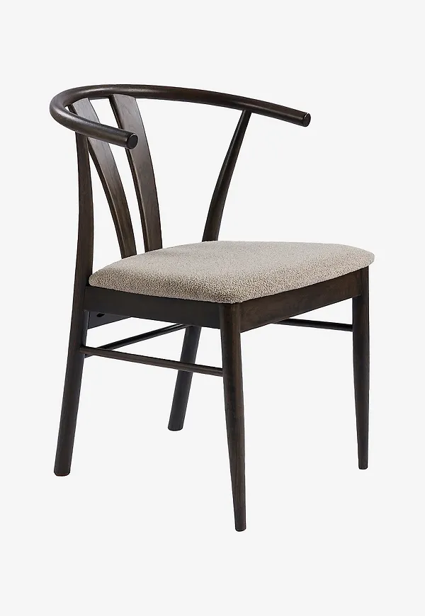 Jättesnygg brun stol i ek från Nordic Furniture Group.