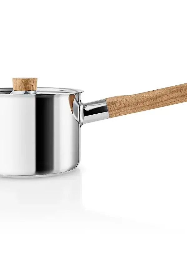 Jättesnygg ekmöbel 2025 från Eva Solo.