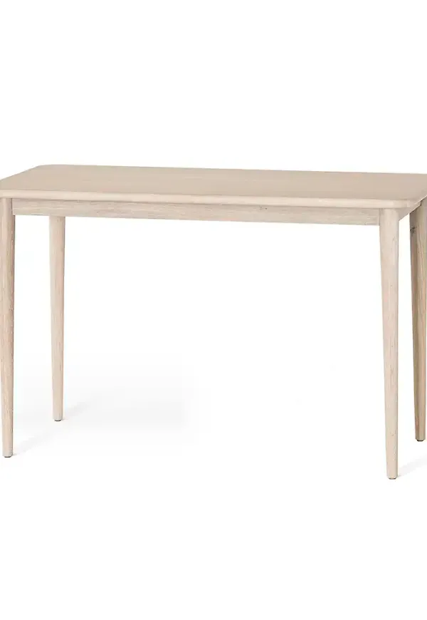 Trendig ekbord 2025 från Torkelson.