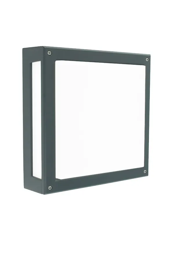 Moderiktig lampa i aluminium från Norlys.