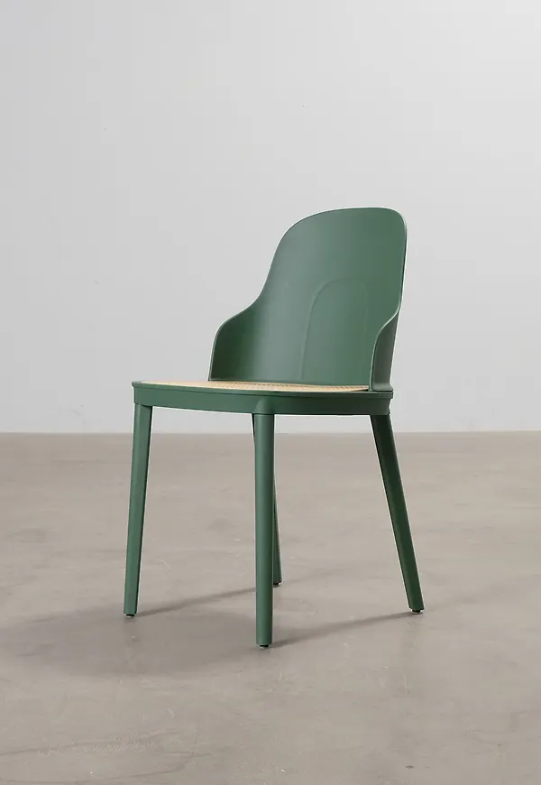 Jättefin grön stol 2025 från Normann Copenhagen.