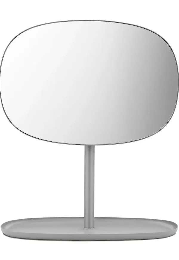 Komfortabel spegel i grått från Normann Copenhagen.