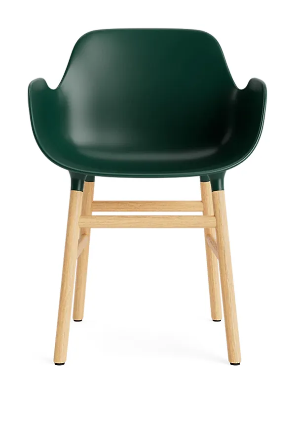 Smickrande ekstol i grönt från Normann Copenhagen.