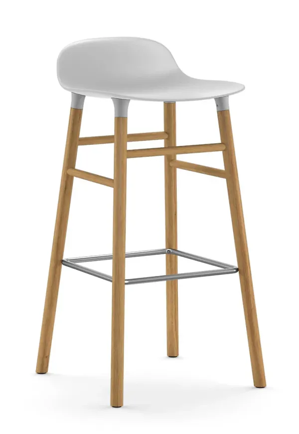 Otroligt fin vit stol 2025 från Normann Copenhagen.