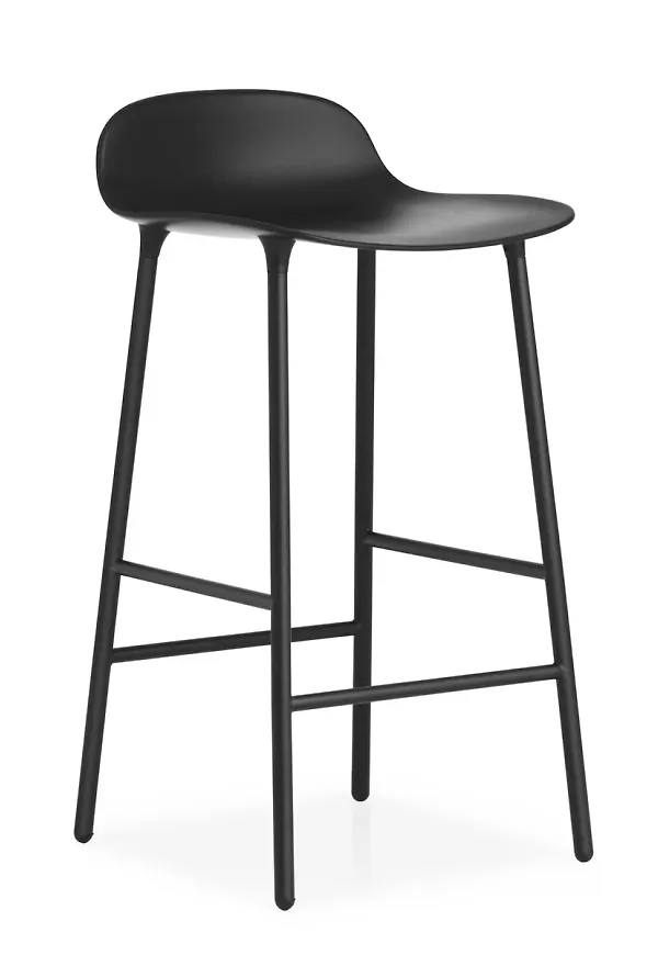 Svart Normann Copenhagen-barstol i snygg modell.
