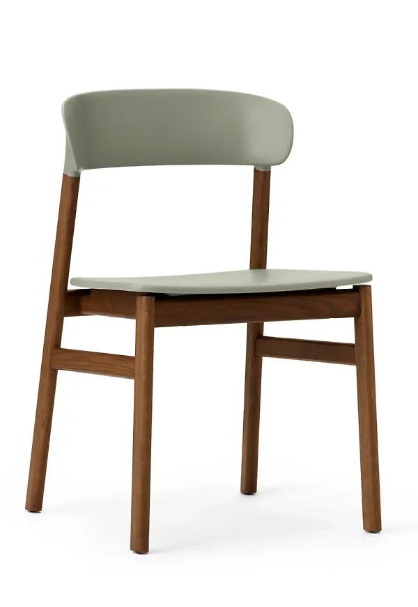 Riktigt trendig grön stol 2025 från Normann Copenhagen.