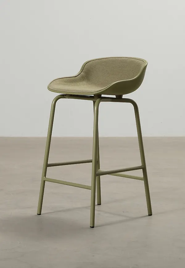 Stilren grön stol 2025 från Normann Copenhagen.