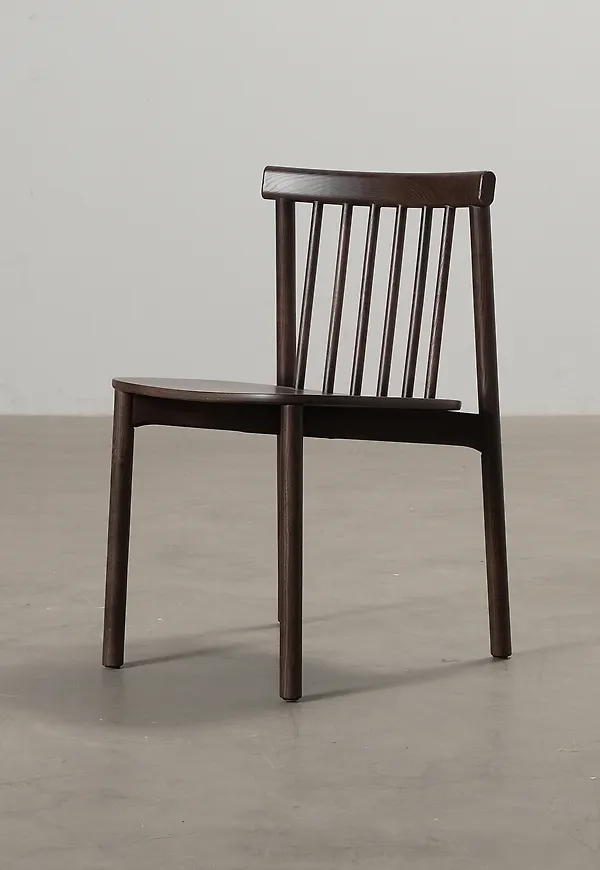 Fin Stol som passar bra vid många olika tillfällen.