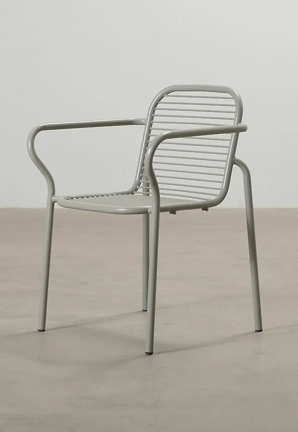 Otroligt snygg stol 2025 från Normann Copenhagen.