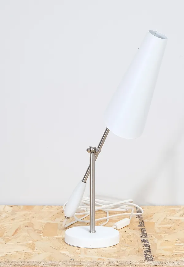 Klassisk Lampa som passar bra vid många olika tillfällen.