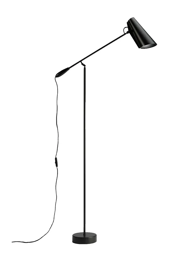 Moderiktig lampa i svart från Northern.