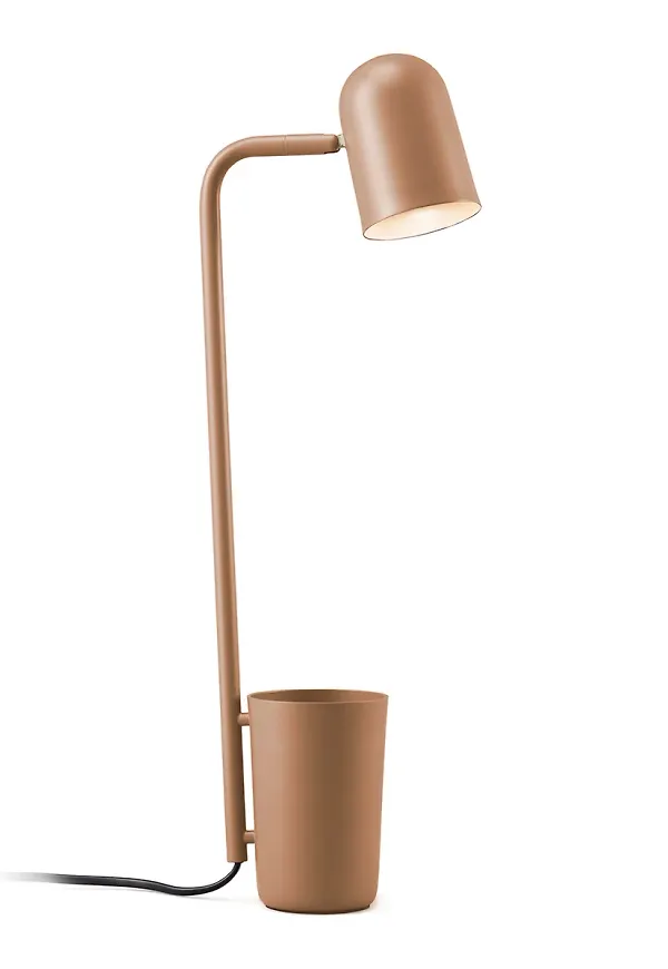 Snygg Lampa som passar bra vid många olika tillfällen.