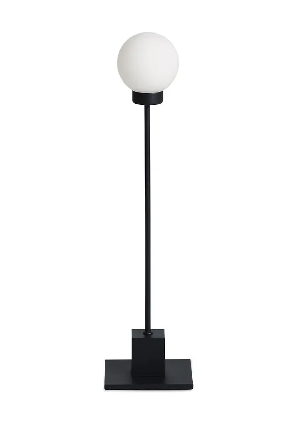 Fantastiskt snygg lampa i svart från Northern.