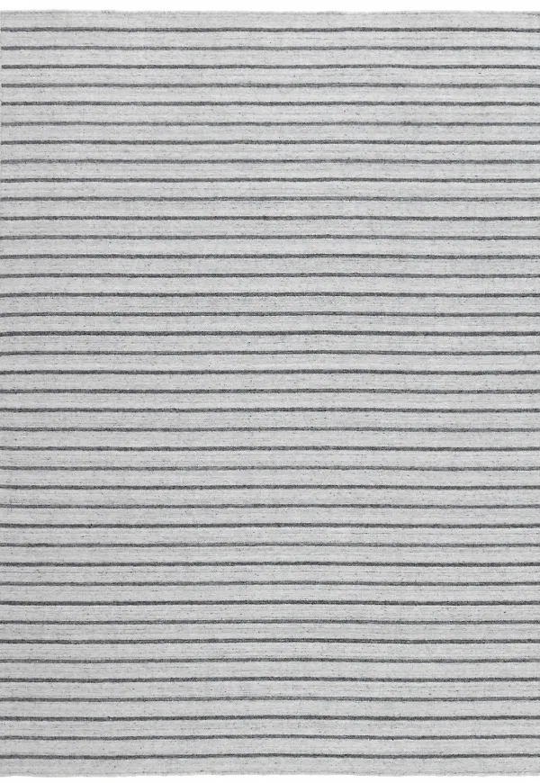 Otroligt fin kelimmatta i grå färg gjord i bomull.