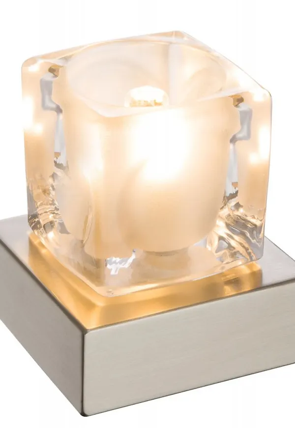 Söt bordslampa 2025 från Globo Lighting.