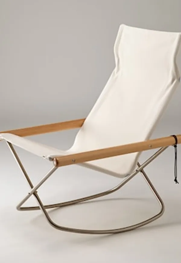 Vit NychairX-bomullsstol i modern modell.