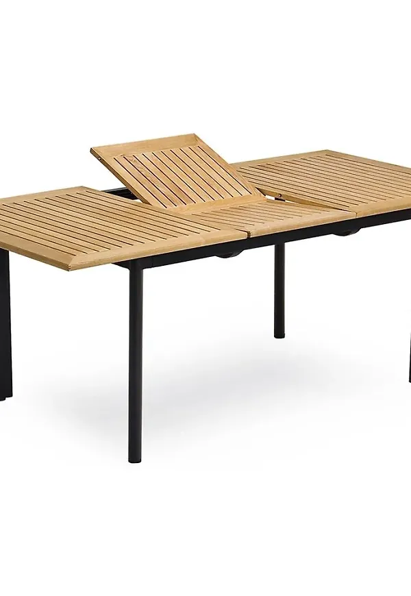 Trendig matbord 2025 från Hillerstorp.
