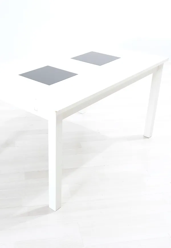 Fantastiskt snygg bord som passar bra vid många olika tillfällen.